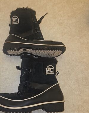 Women's size 8.5 Sorel Boots